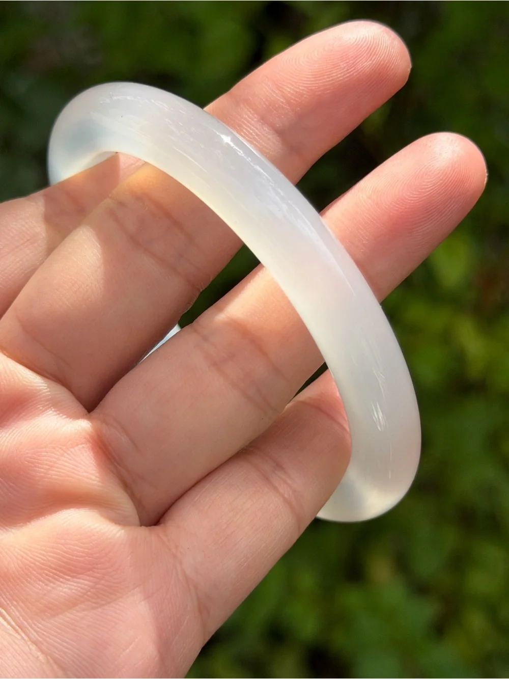 61.5mm inner diameter white agate bangle 1747